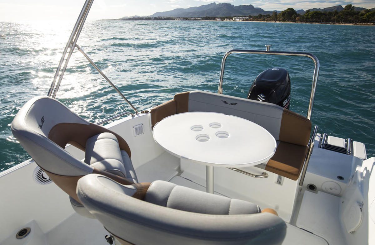 BENETEAU FLYER 6 SUNDECK