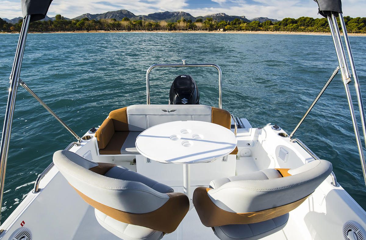 BENETEAU FLYER 6 SUNDECK