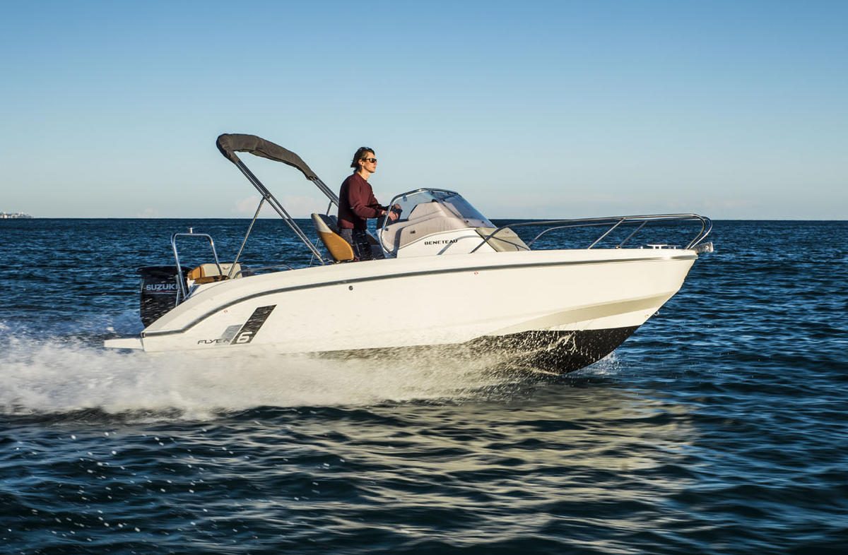 BENETEAU FLYER 6 SUNDECK