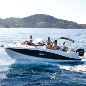 Quicksilver activ 755 sundeck