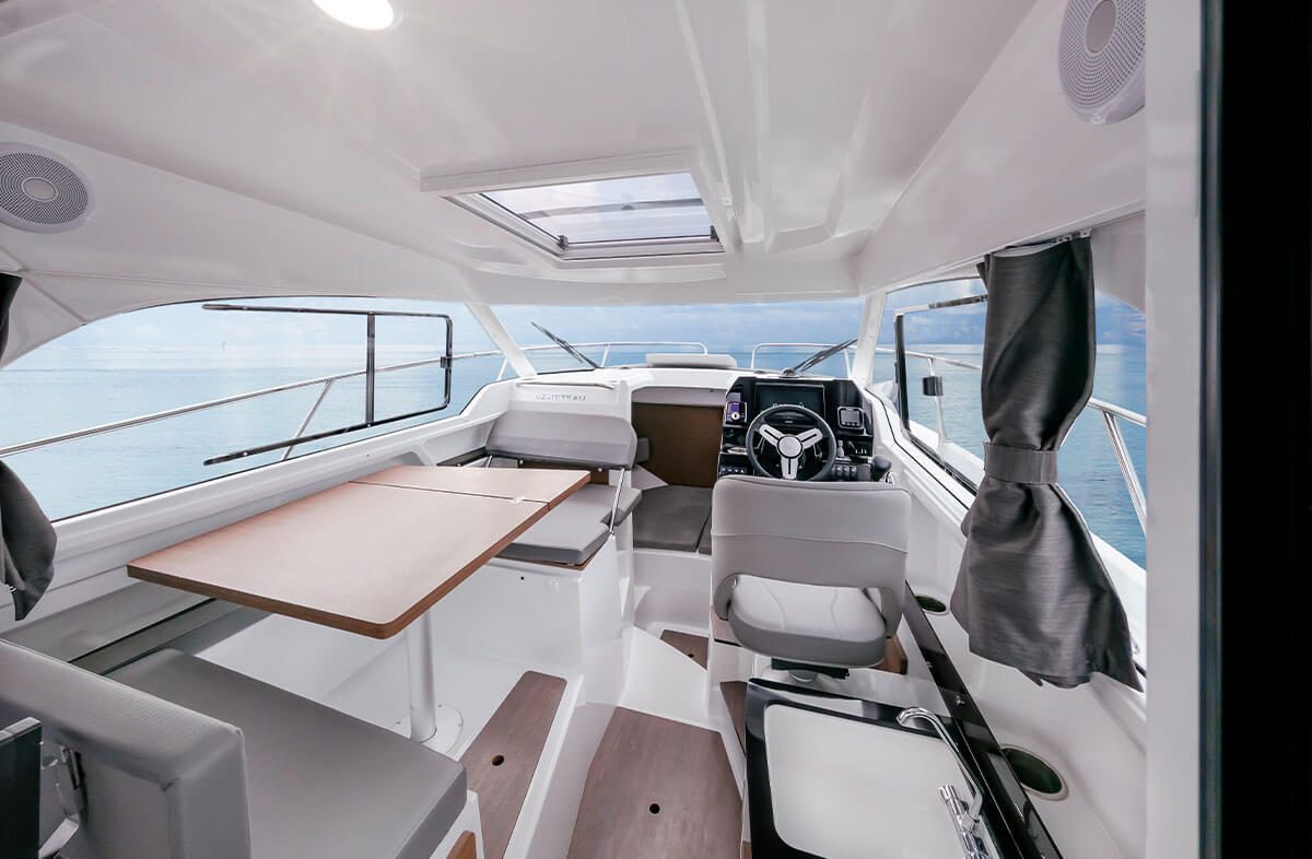 BENETEAU Antares 8