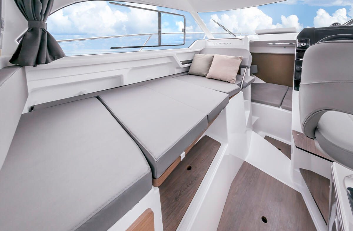 BENETEAU Antares 8