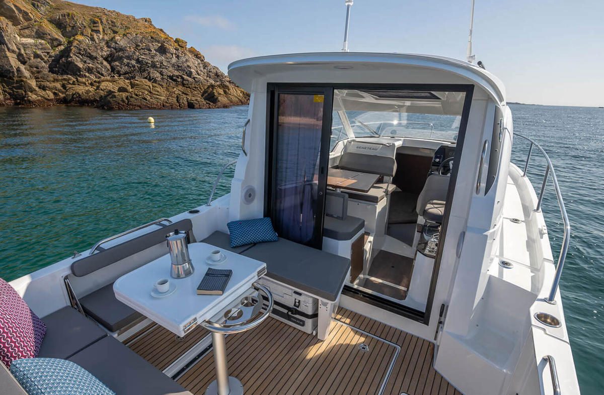 BENETEAU Antares 8