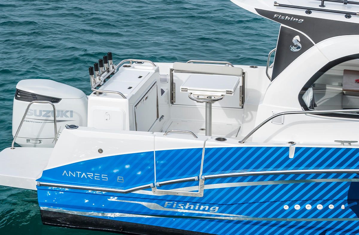 BENETEAU Antares 8 Fishing