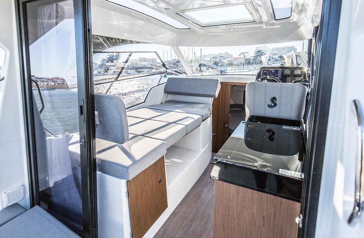 BENETEAU Antares 9