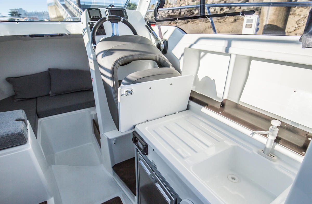 Beneteau Antares 6