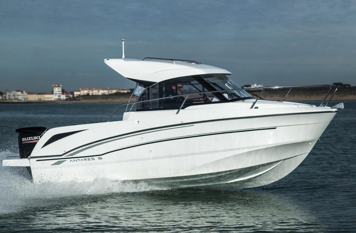 Beneteau Antares 6